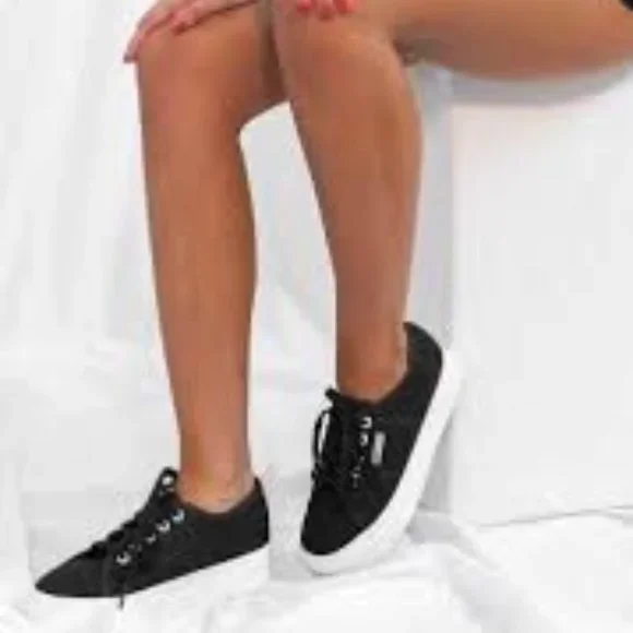 SUPERGA 2790A Platform Sneakers in Black and White Size US 6 New - Picture 3 of 7